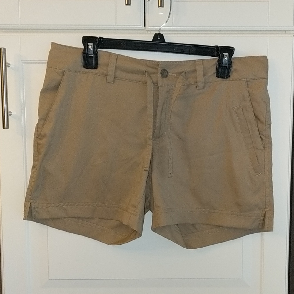 Magellan khaki shorts